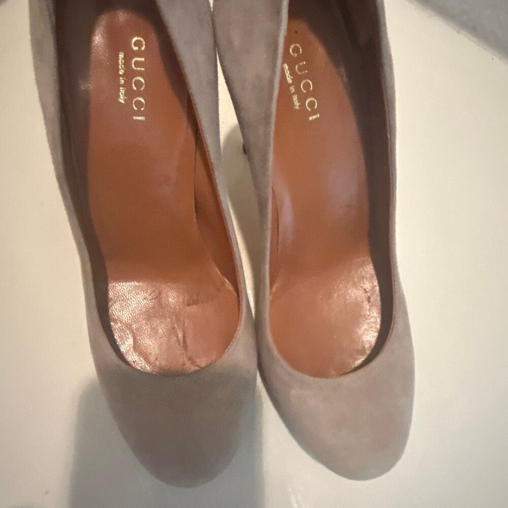 Gucci Women's Sz 36.5 Betty Platform Heels Taupe Suede Classic Minimalist Luxury - Picture 12 of 14
